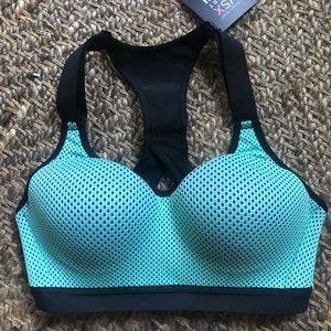 NWT Victoria’s Secret Sports Bra